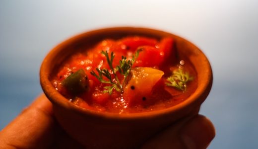 整然と並ぶグレンのトマトチャツネ